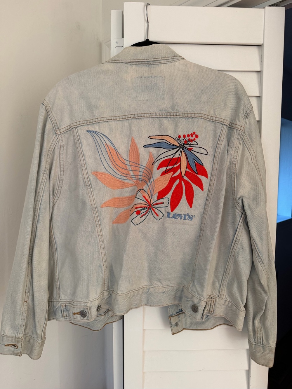 Levi's Light Wash Denim Jacket with Red & Coral Floral Motif